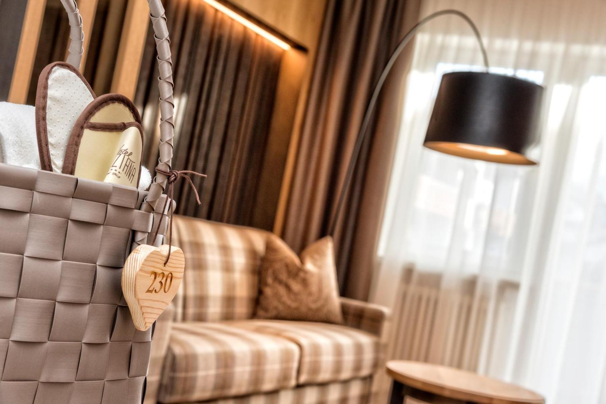 Hotel Genziana Ortisei Kültér fotó