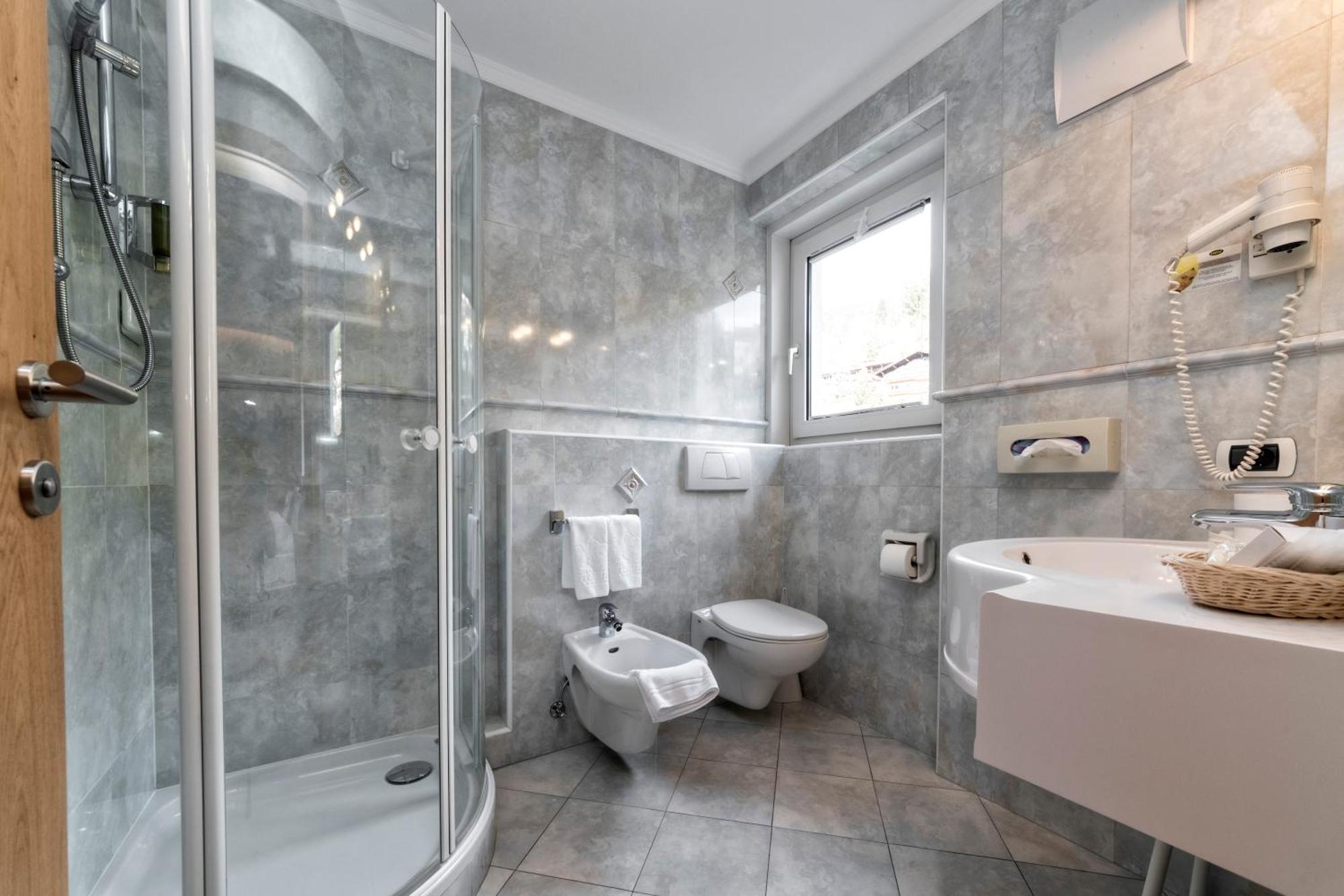 Hotel Genziana Ortisei Kültér fotó
