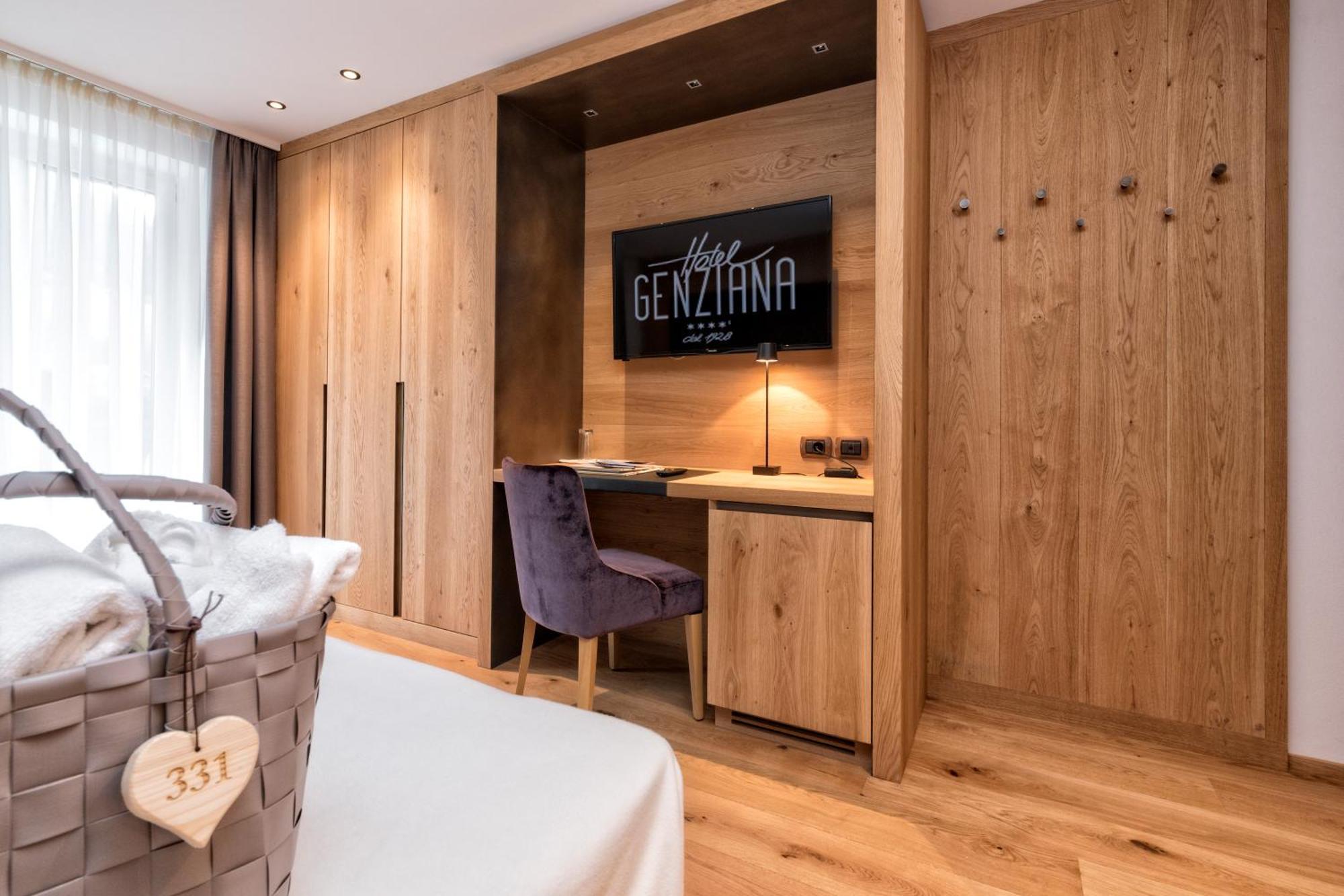 Hotel Genziana Ortisei Kültér fotó